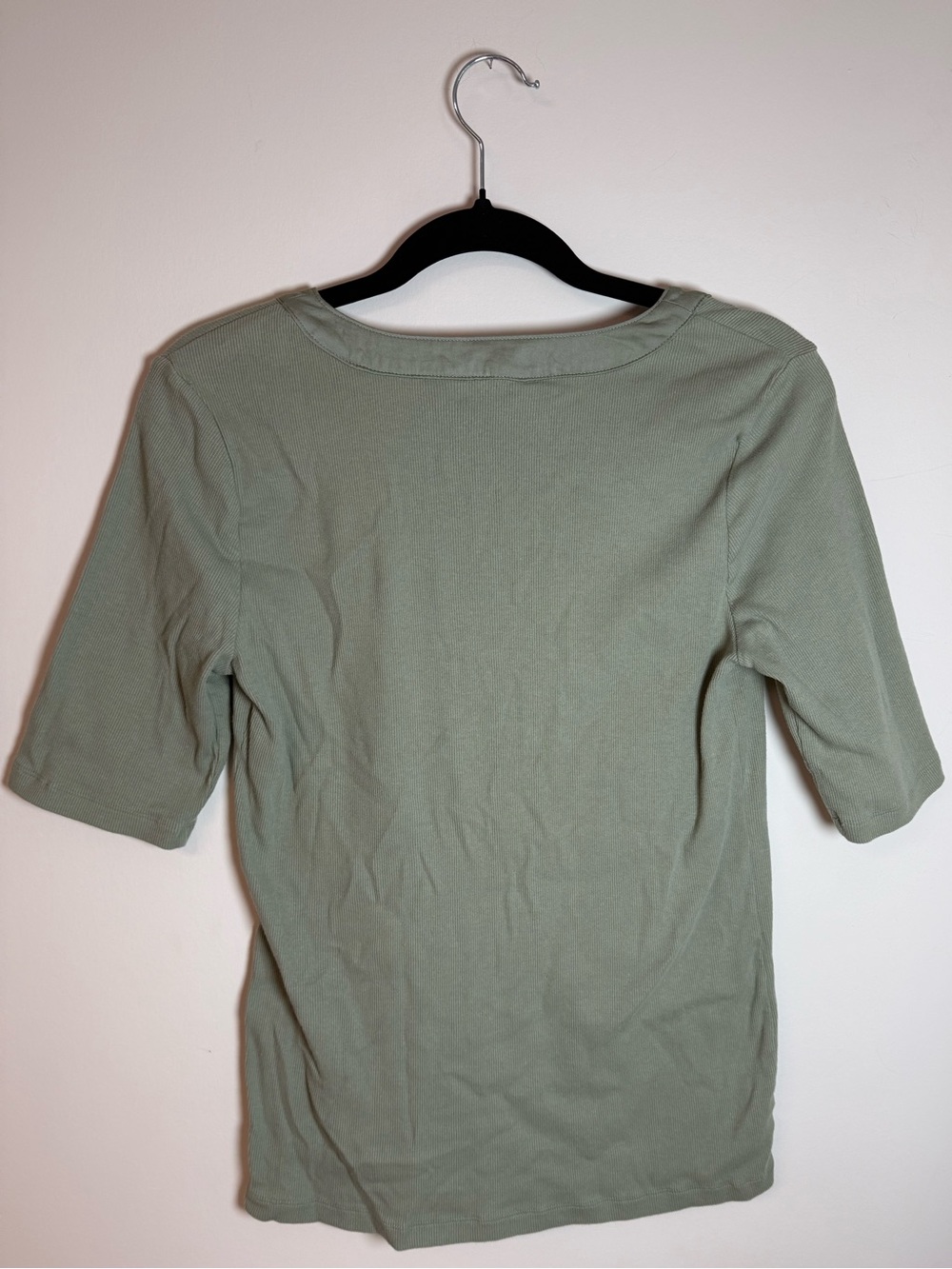 Banana Republic Sage Green Scoop Neck Short Sleeve Top - Picture 2 of 3